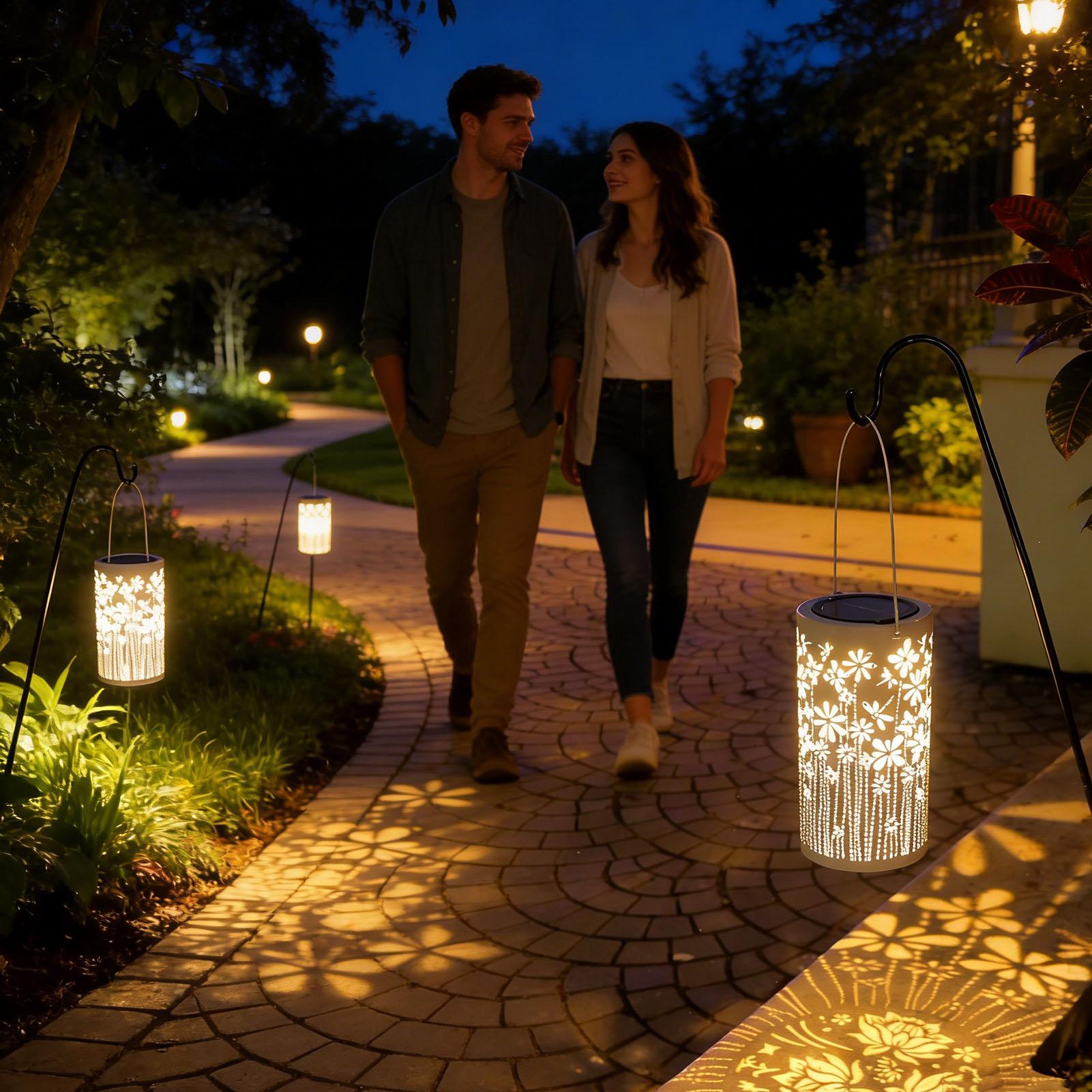 فوانيس شمسية زخرفية ملونة على  - مراجعة Solar Path Light وسعره
